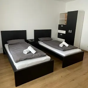  Apartment Renoviert, Modern Und Ruhig Deutschland