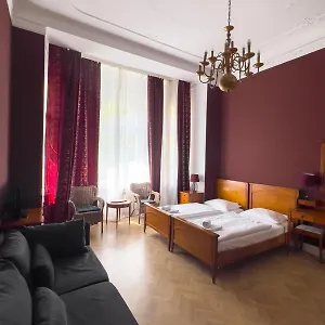 Hotel-maison Am Olivaer Platz 3* Berlin